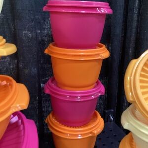 Tupperware Servalier Bowls - set of 4 - capacity 2.5 cups (600ml)